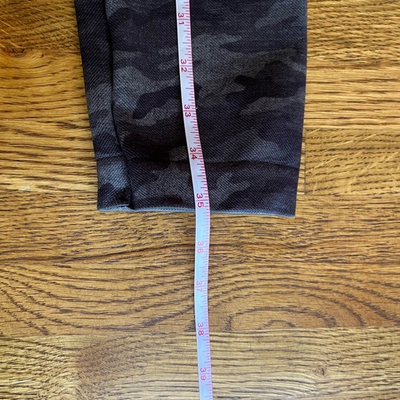 Spanx Look At Me Now High Waisted Seamless Black Camo Leggings Plus Sz 1… - Picture 11 of 11